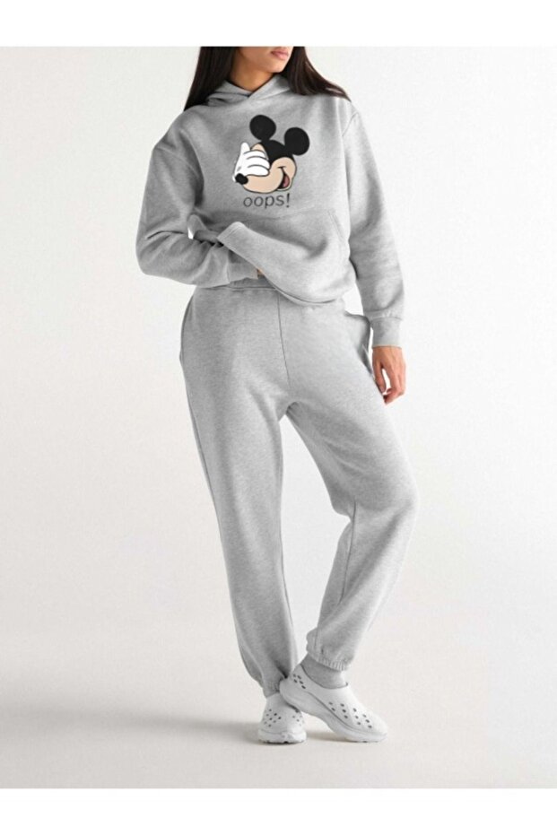 طقم بدلة رياضية بغطاء للرأس بنمط ميكي - 2