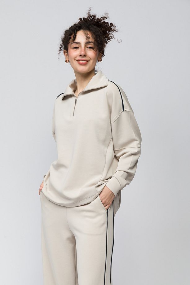Lugo - Tek Biyeli Oversize Yakası Fermuar Detaylı Önü Kısa Arkası Uzun Modal Sweatshirt - Taş Renk - 3