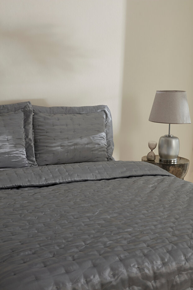 Gray Double Bedspread - 3