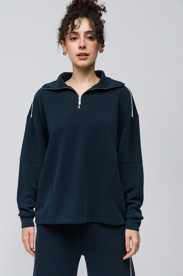 Lugo - Tek Biyeli Oversize Yakası Fermuar Detaylı Önü Kısa Arkası Uzun Modal Sweatshirt - Lacivert - 3