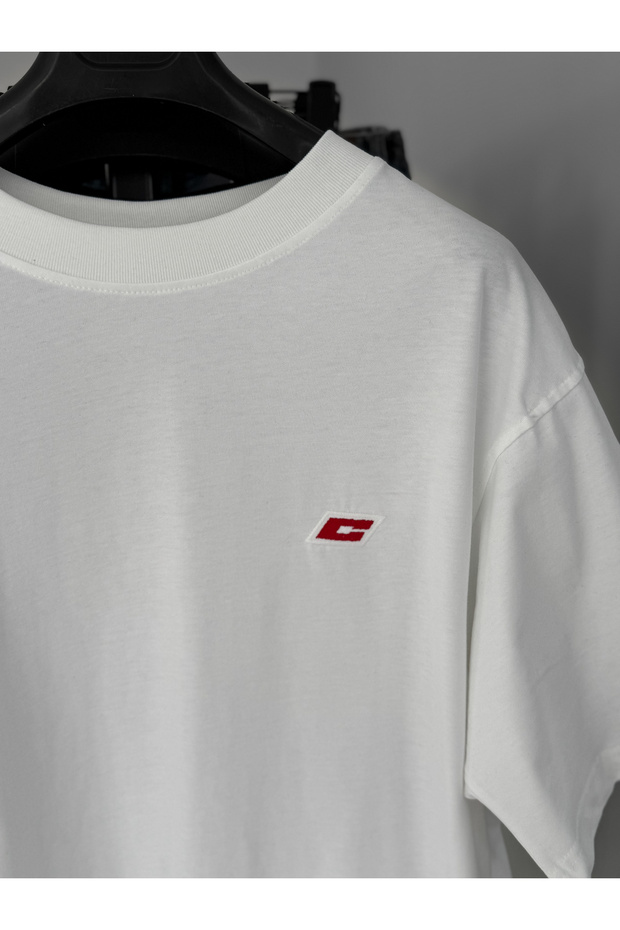 Beyaz C Nakışlı Oversize T-Shirt C-062 - 8