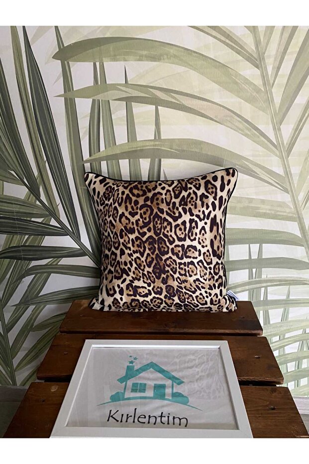 E543 غطاء وسادة بنمط الفهد - 1