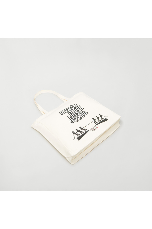 حقيبة تسوق مطبوعة بنمط طباعي مع مقبض مزدوج - 3