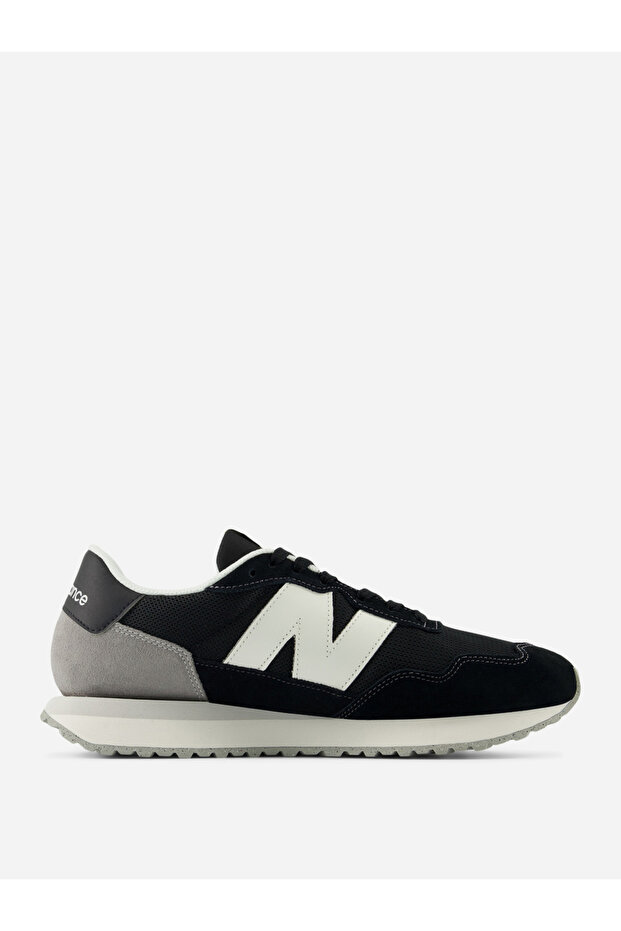 237 Sneakers