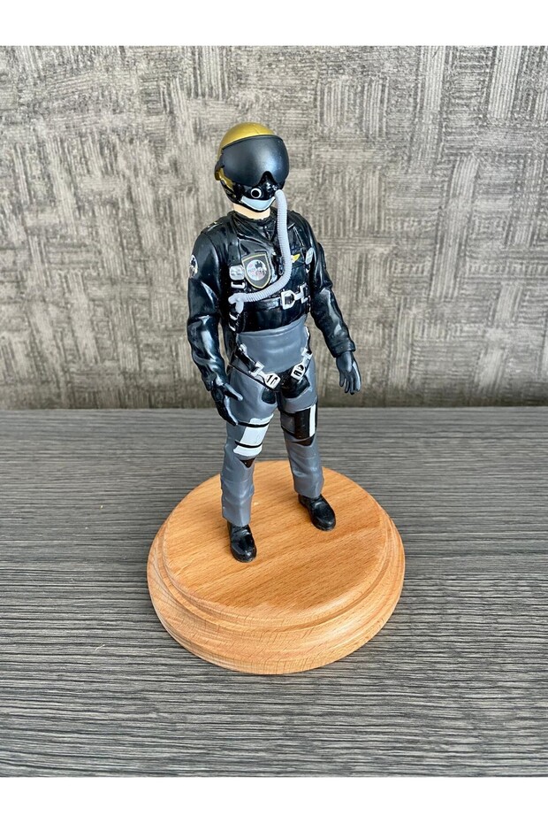 F-16 Jet Pilot Maketi - 1