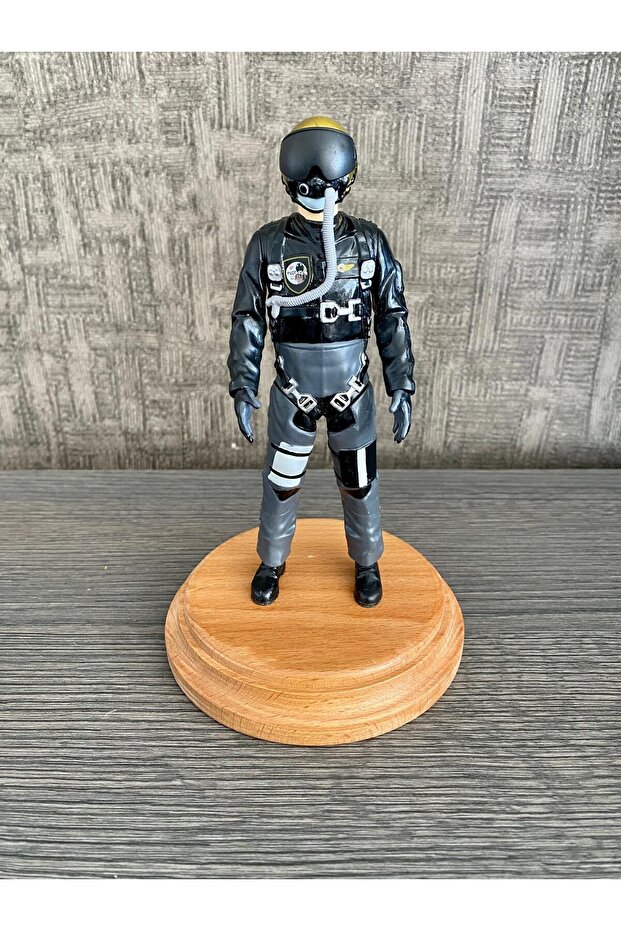 F-16 Jet Pilot Maketi - 2