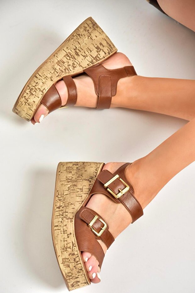 U 996752009 Tan Wedge Heeled Women's Shoes