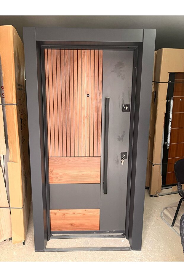 ÇELİK KAPI SAĞ - 1