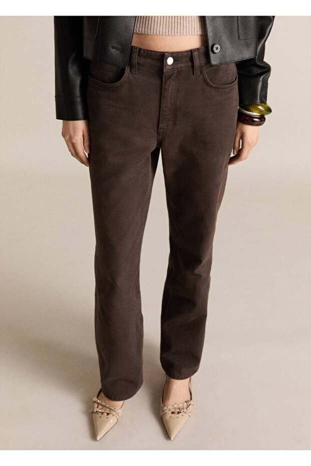 Straight-cut high-waist jeans