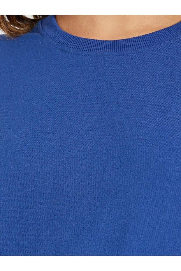 سويت شيرت سادة بقصّة عادية - 3