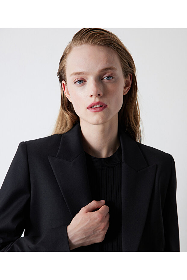 Blazer mit einfarbigem Kragen - 3