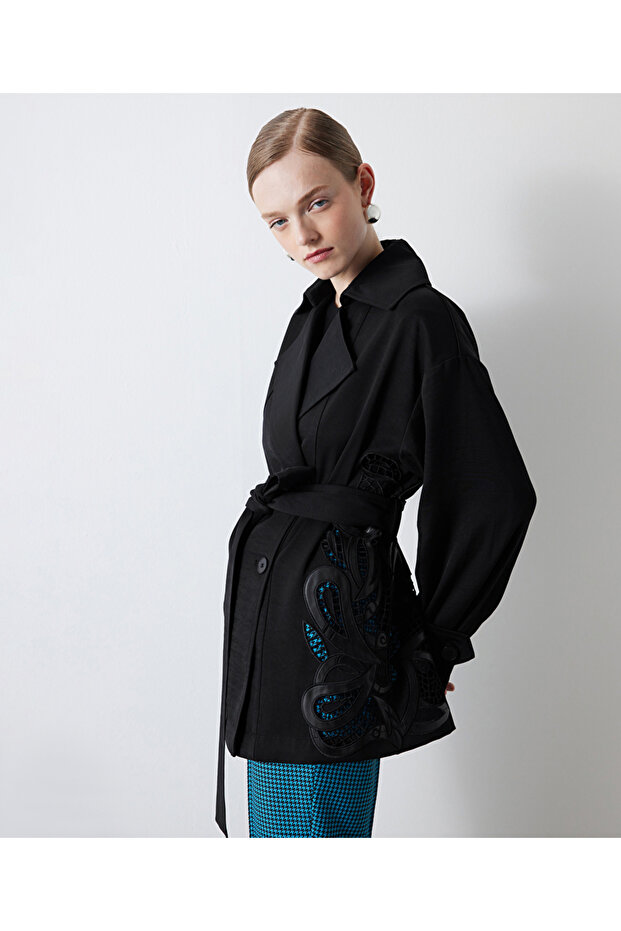 Embroidery Detailed Coat