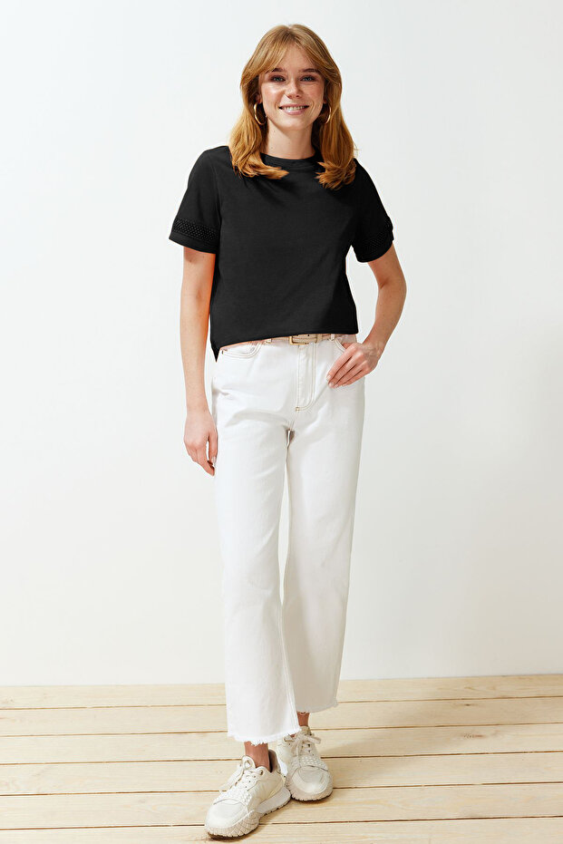 Siyah Kalın Pamuklu Aksesuar Detaylı Basic/Regular Kalıp Örme T-Shirt TWOSS24TS00048 - 2