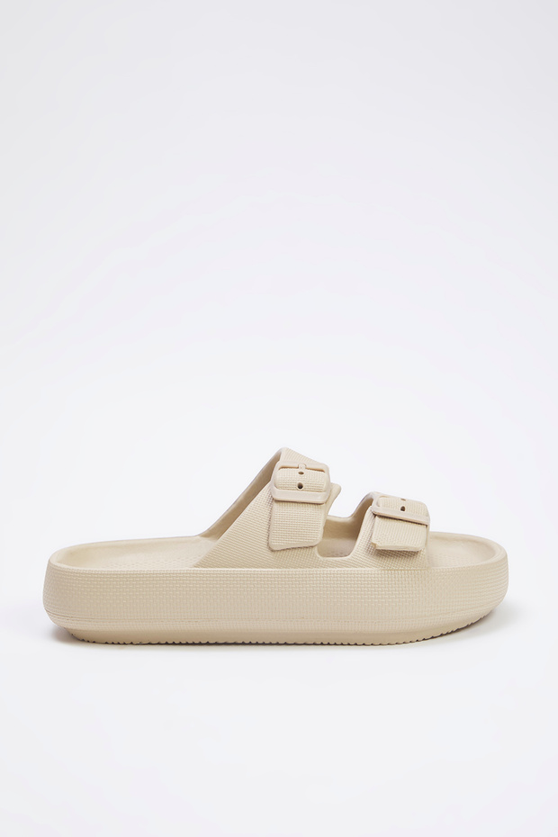 Beżowe damskie kapcie z podwójnym paskiem, klamrą i lekką podeszwą Takss25Te00019 - 1