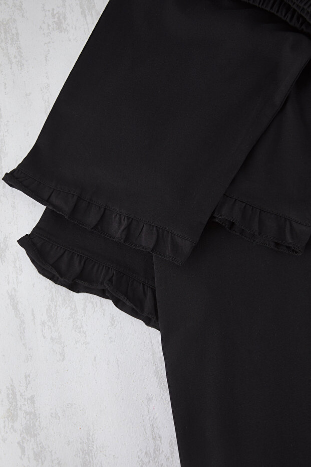 Siyah Bisiklet Yaka Fırfır Detaylı 3'lü Set Pijama Takımı TBBSS25AI00093 - 10