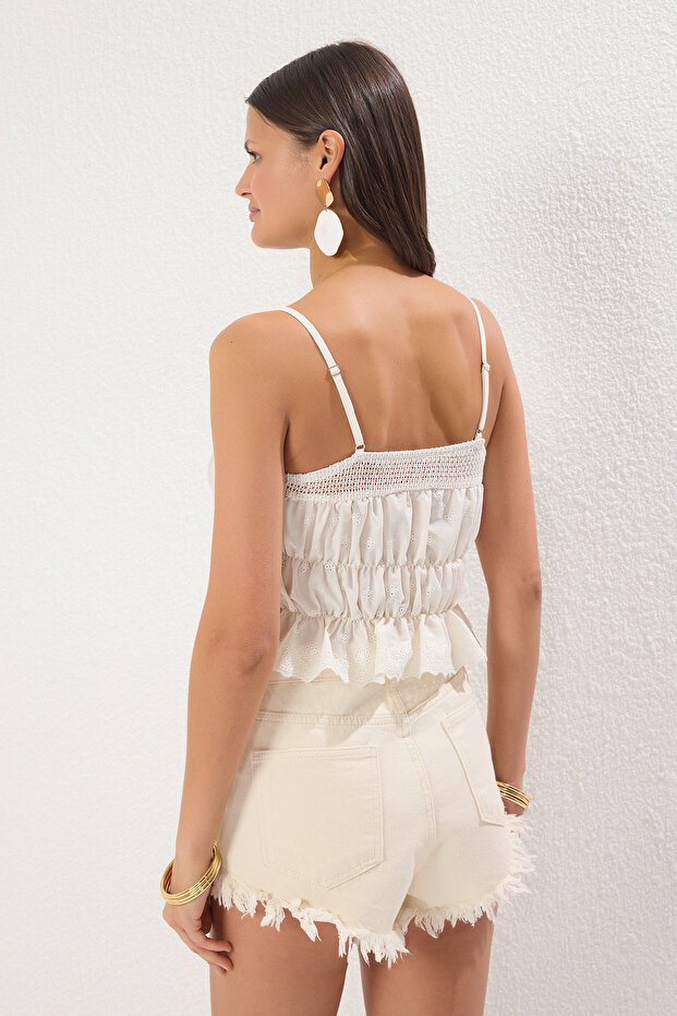 Ekru Dokuma Cut Out Detaylı Plaj Crop Bluz TBESS25BZ00004 - 4