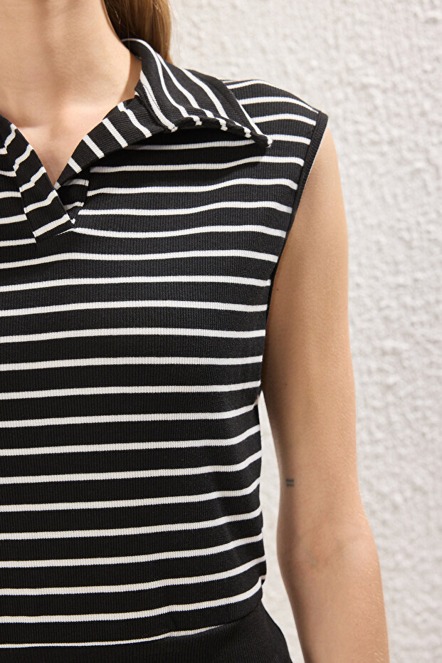 Siyah Çizgili Regular/Normal Kalıp Polo Yaka Esnek Örme Bluz TWOSS25BZ00463 - 3