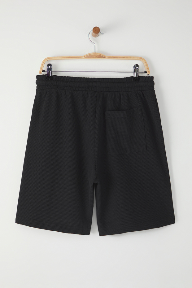 Siyah Oversize/Geniş Kesim Dokulu Nakışlı Şort & Bermuda TMNSS25SR00044 - 9