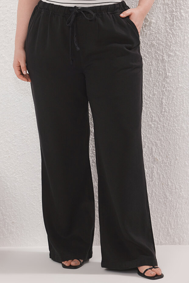 Siyah Yüksek Lastikli Bel Tencel İnce Yazlık Geniş Paça/Wide Leg Büyük Beden Jeans TBBSS25AR00038 - 3