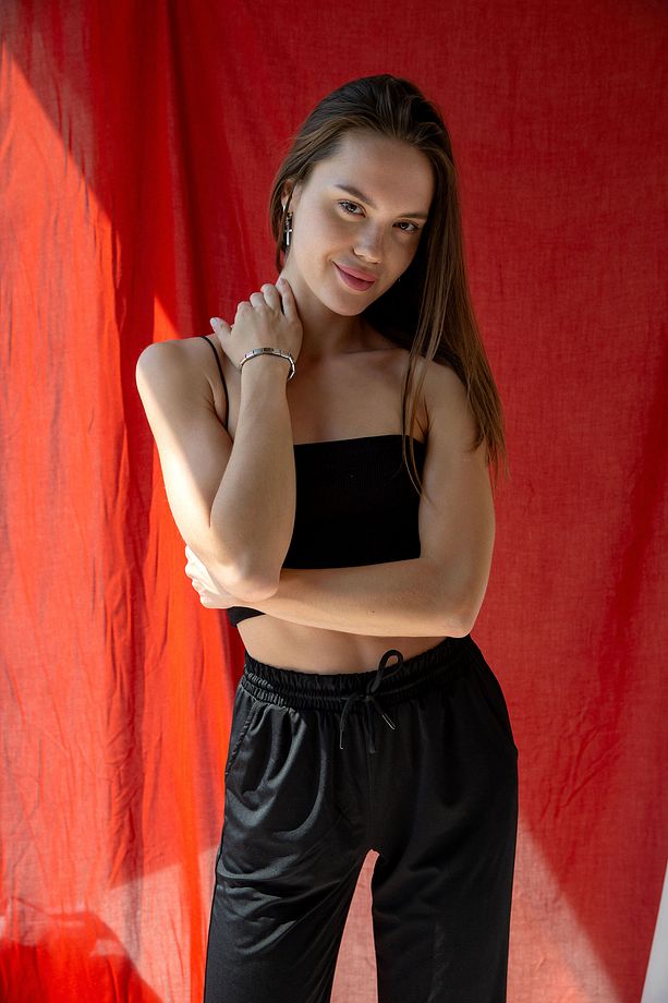Siyah İp Askılı Örme Crop Top - 4