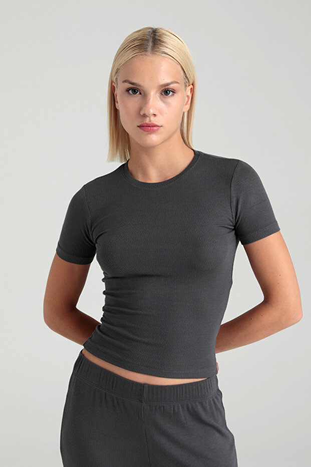 Soft Rib Round Neck Short Sleeve Blouse Smoked