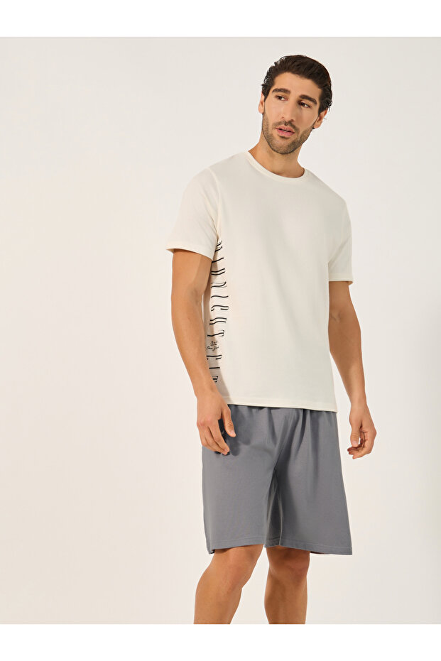 Slogan Printed Round Neck T-Shirt and Short Pyjama Set