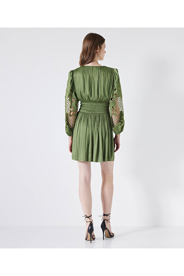 Nakışlı mini elbise - 5