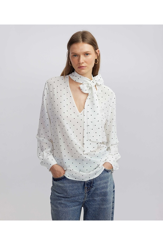 بلوزة منقوشة منقطة - 1