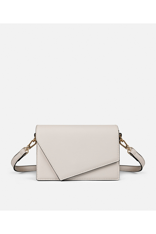 Practical Bag with Asymmetric Cover