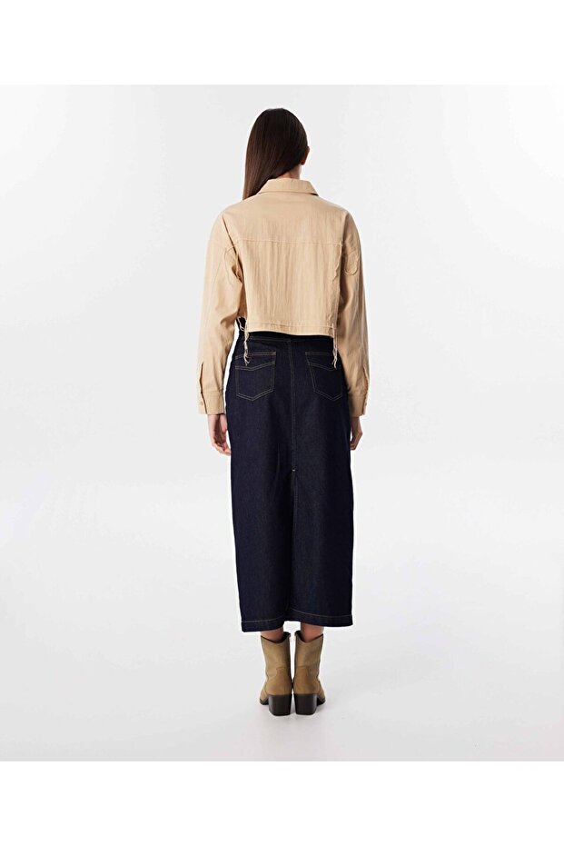 Slogan patch'li crop gömlek - 5