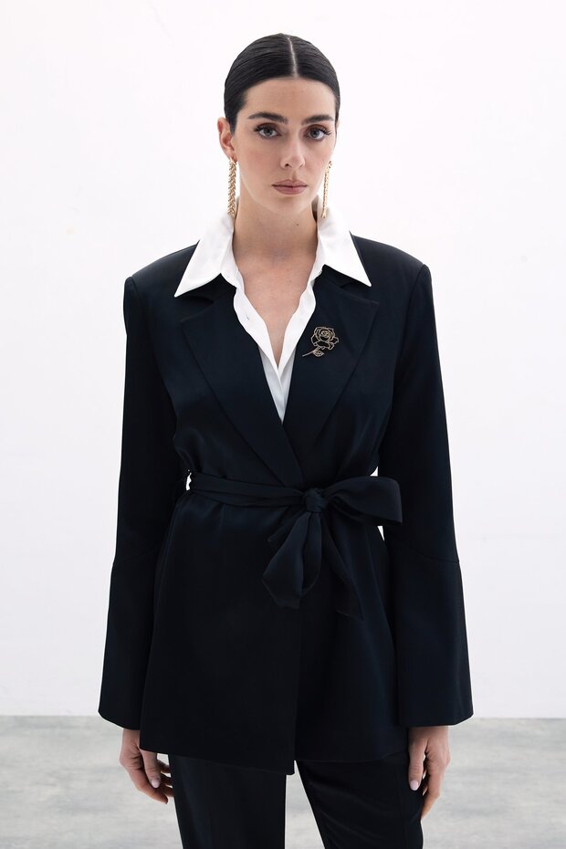 Jachetă neagră lungă cu broșă - 1