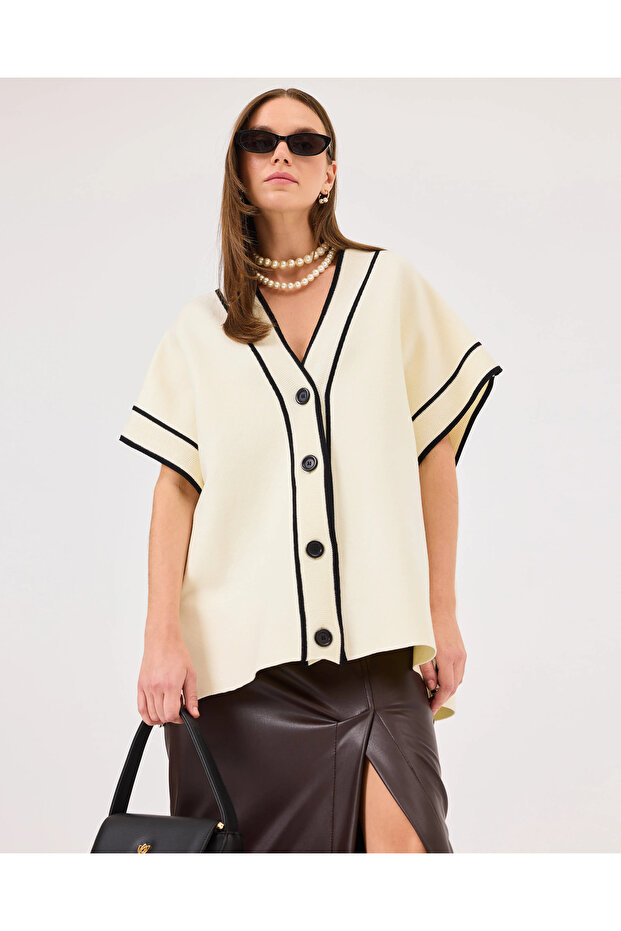 V Yaka Düğmeli Triko Süveter - 2