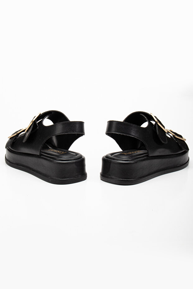 Rissoli női fekete éksarkú, dupla pántos csatos szandál - 7