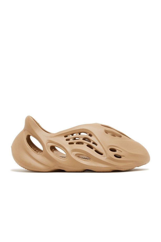Yeezy Foam RNNR Clay Taupe - GV6842 - 1