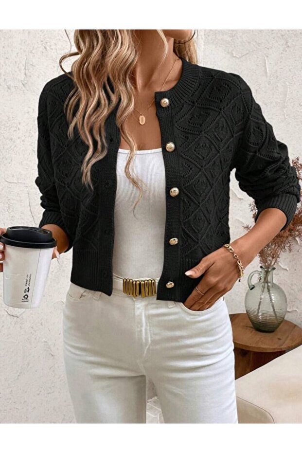 سترة صوفية مخرمة بنمط الماس وأزرار متوسطة - 4