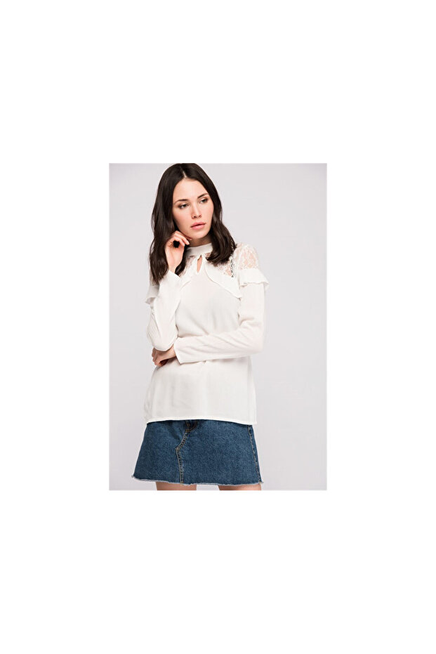 8139329 Şile Fabric Shoulder Ruched Tulle Ruffle Blouse Ecru
