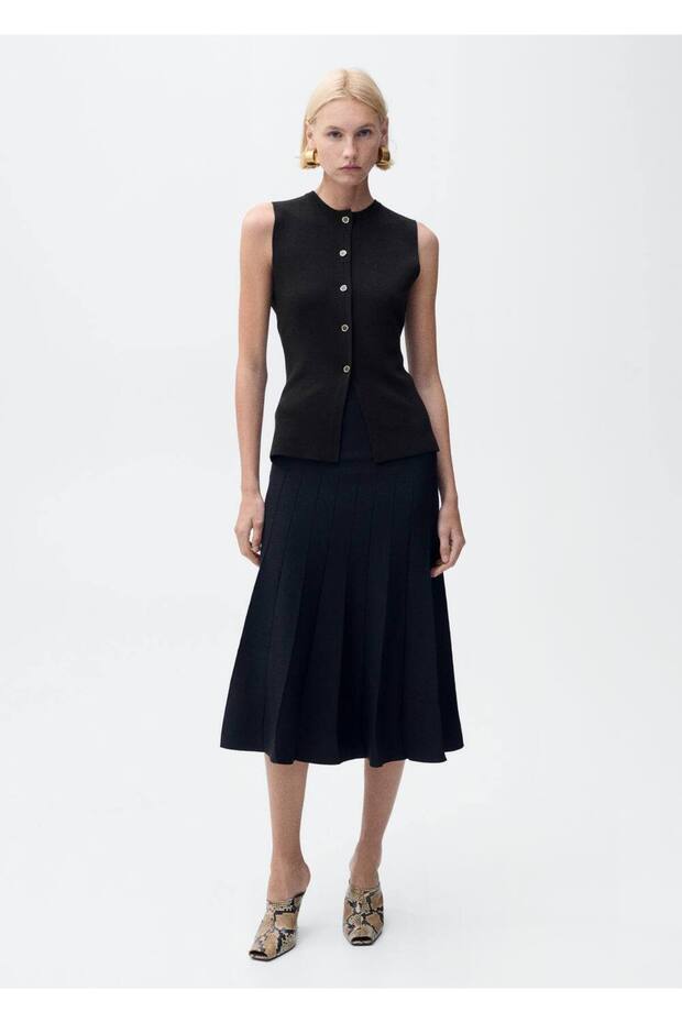 Düğmeli ince triko yelek - 2