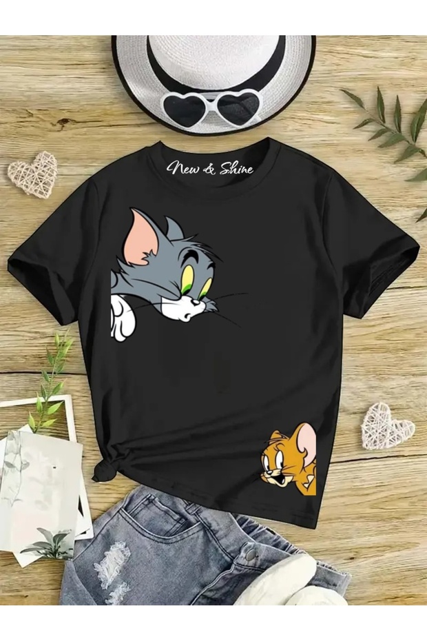 Tom and Jerry Printed Oversize Children's T-Shirt on the Corner