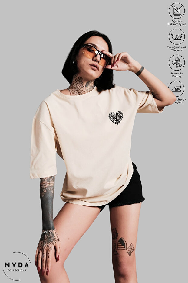 Women's Crew Neck Minimal Leopard Heart Printed Cotton Oversize Short Sleeve T-Shirt