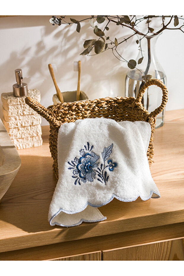 Floral Embroidered Cotton Face Towel 50x80 Cm