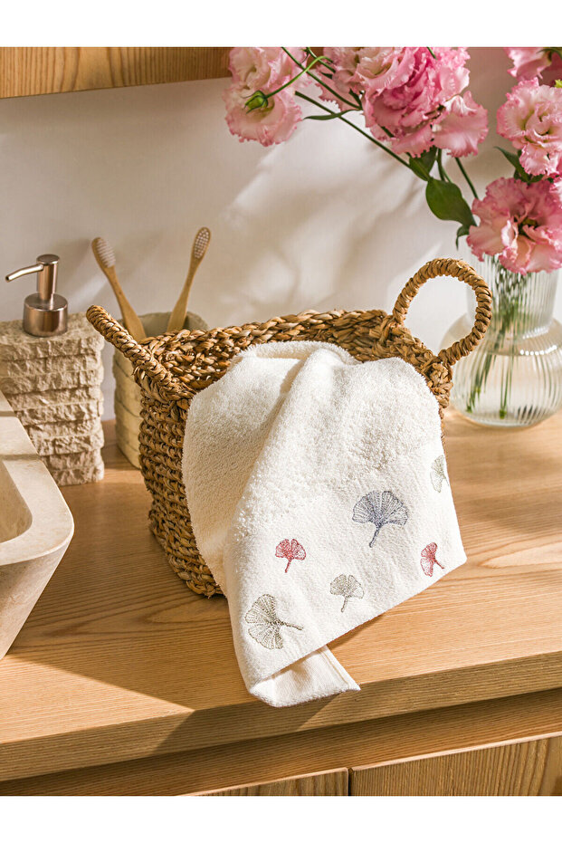 Leaf Embroidered Cotton Face Towel 50X80 cm