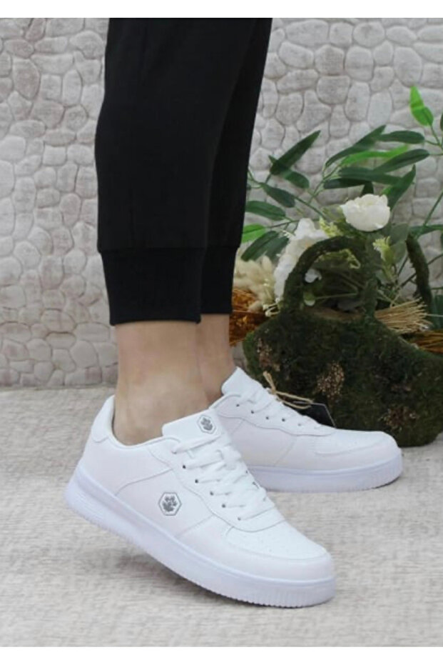 Women White Color Simple Plain Sneaker Shoes Finster Sneaker