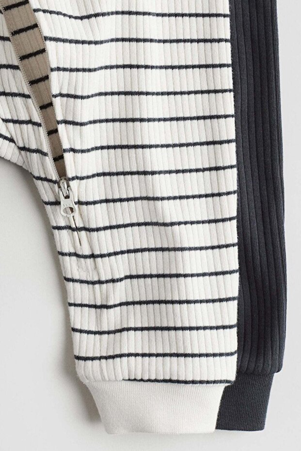 طقم بيجامات قطنية منقوشة مكون من قطعتين - 2