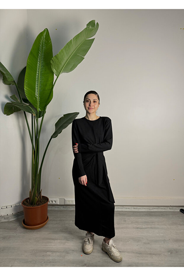 Siyah Bağlama Detaylı Model Elbise - 3