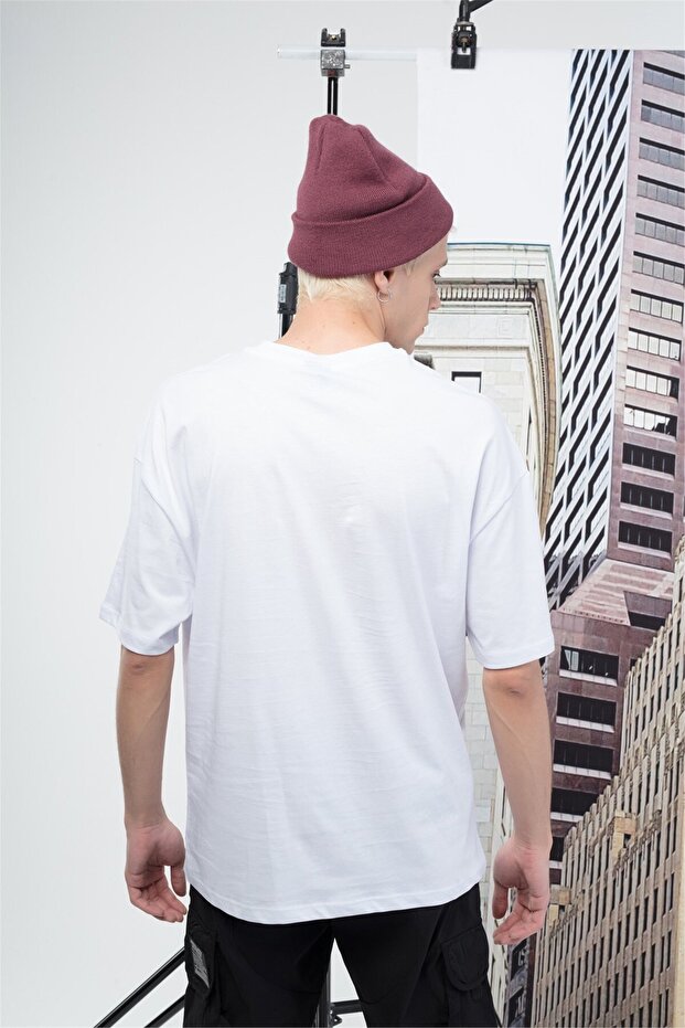 تيشيرت رجالي أساسي باللون الأبيض - 2