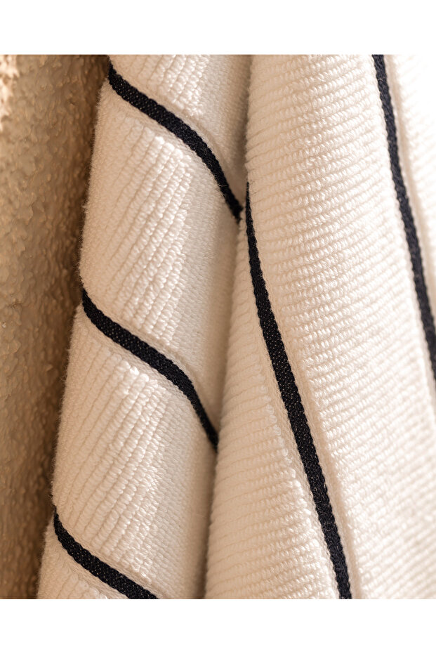 Fayanna arctörlő - 3