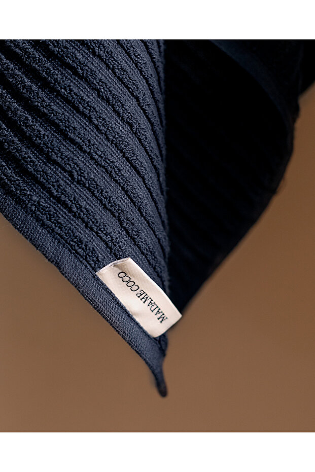 Carla Face Patterned Towel - 3