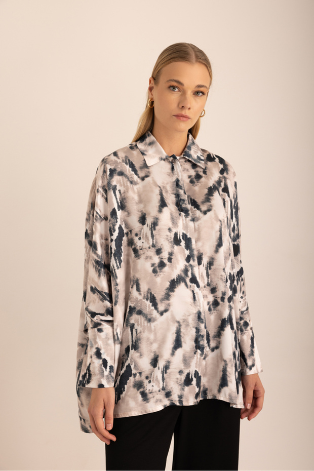 بلوزة بأكمام الخفافيش منقوشة - 1