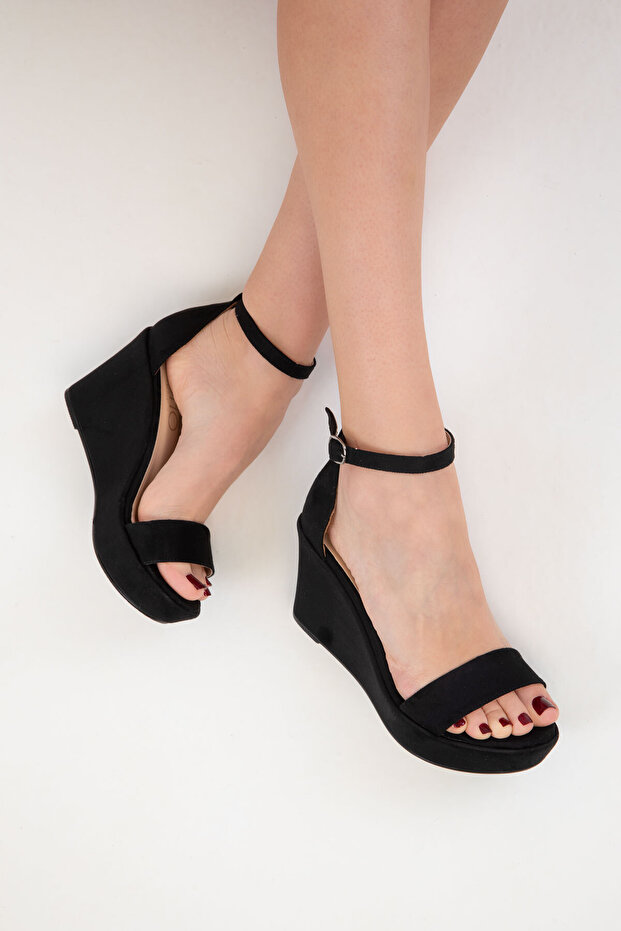 Fekete velúr női éksarkú cipő 17840 - 1