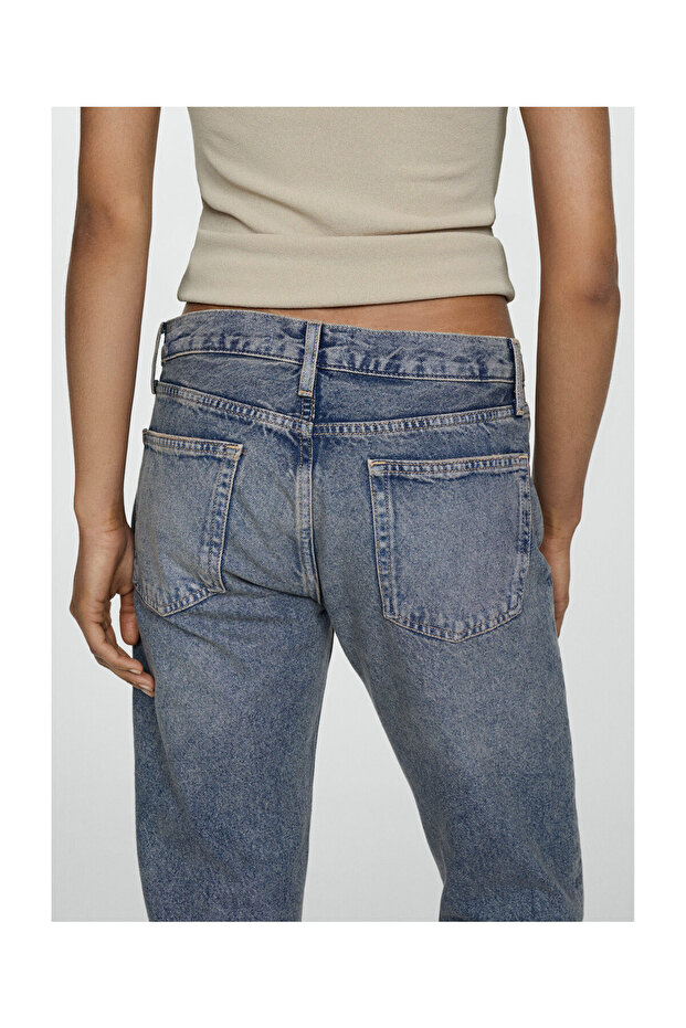 Ripped low-rise girlfriend jeans - 3